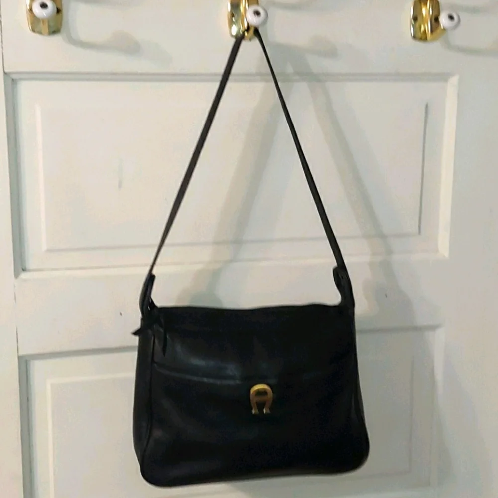 Eitenne Aigner Black Genuine Leather Handbag 👜 - Picture 2 of 9